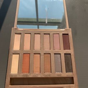 Urban Decay • Naked Ultimate Basics